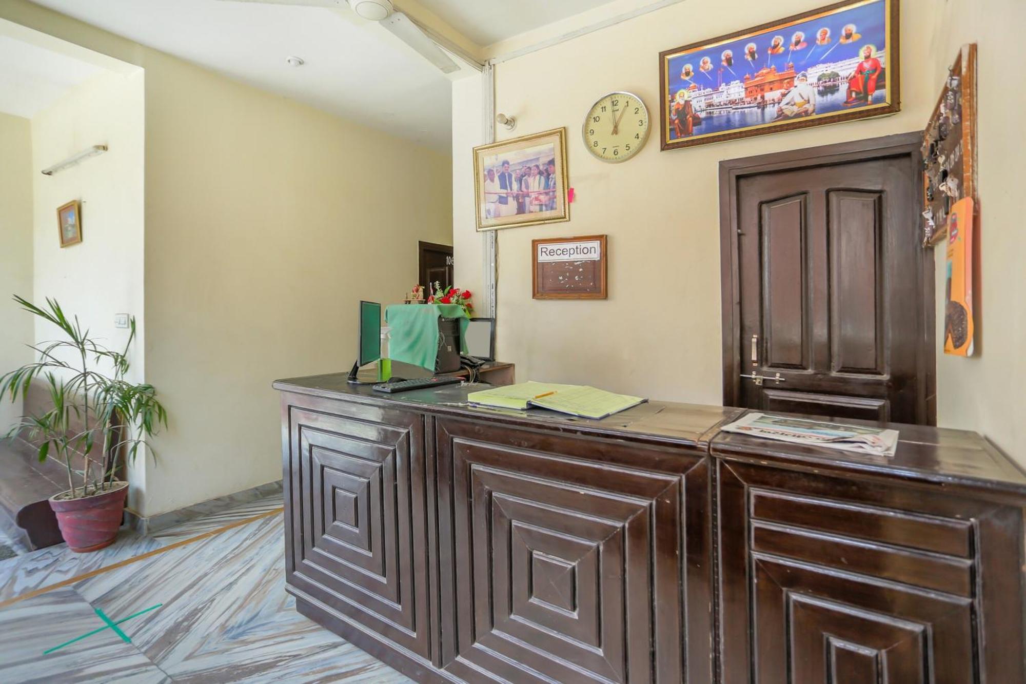 Bijnaur Collection O 81098 Hotel Royal Panjab מראה חיצוני תמונה