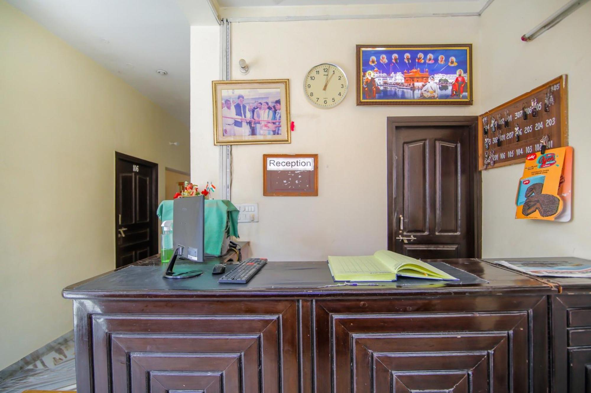 Bijnaur Collection O 81098 Hotel Royal Panjab מראה חיצוני תמונה